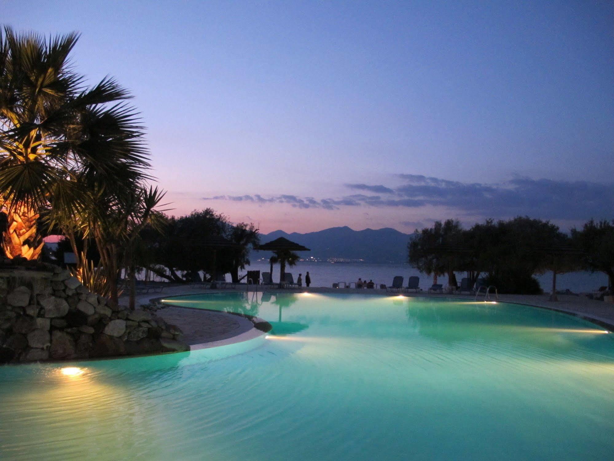 Florida Blue Bay Resort & Spa بساثوبيرغوس المظهر الخارجي الصورة
